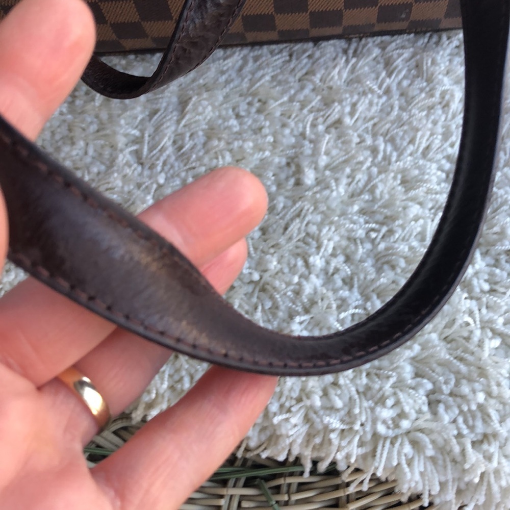 Louis Vuitton bag - Picture 8 of 17